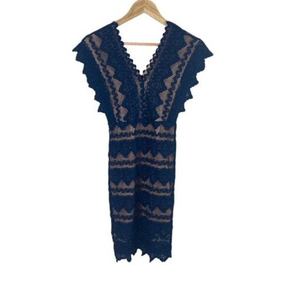 NIGHTCAP ANTOINETTE BLUE LACE SHEATH DRESS - Picture 3 of 8